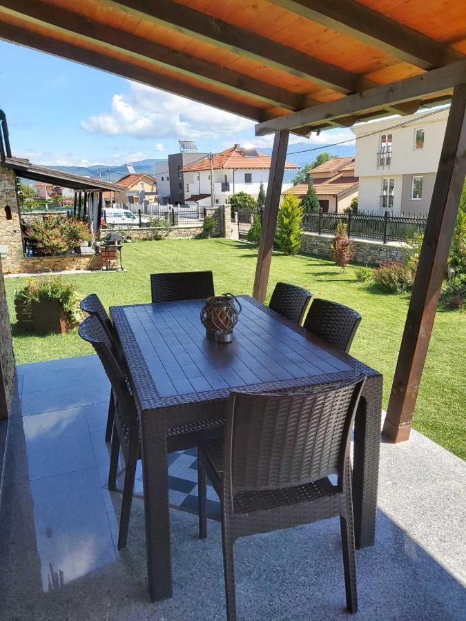 Apartments And Villas Janev Dojran Eksteriør billede