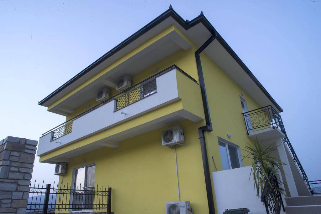 Apartments And Villas Janev Dojran Eksteriør billede